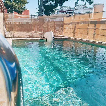 House With Pool Near Park Guell Holiday home Barcelona