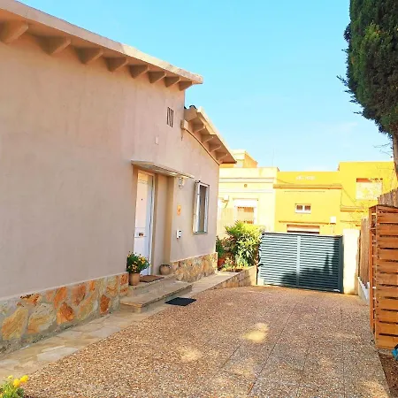 House With Pool Near Park Guell Barcelona